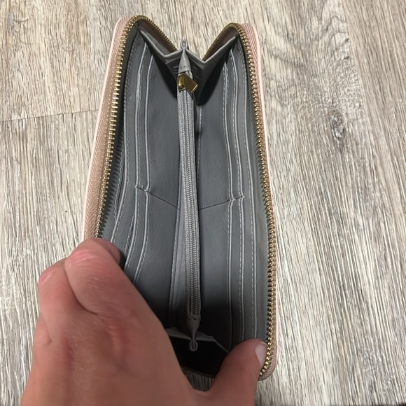 Fossil Pink Leather Zip-Around Wallet - Picture 6 of 11